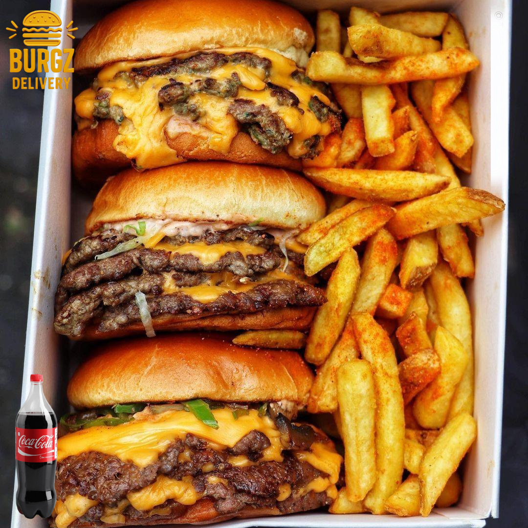 COMBO TRIO SMASH - 3x Classic Smash Burguer + 500g Fritas + Coca-Cola 2 Litros